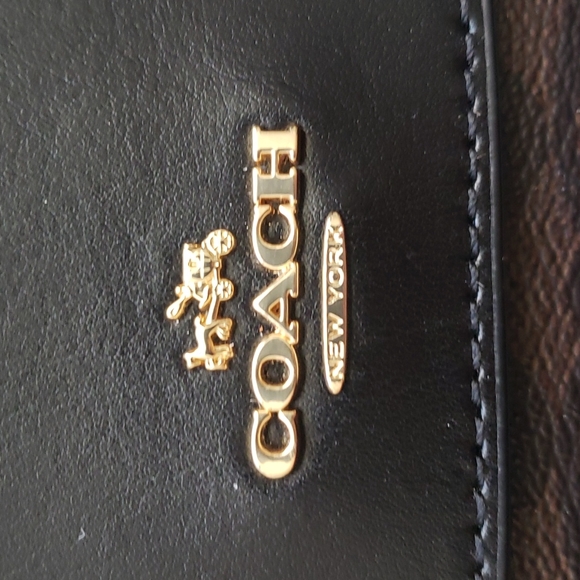 Coach Wallet - Picture 4 of 13